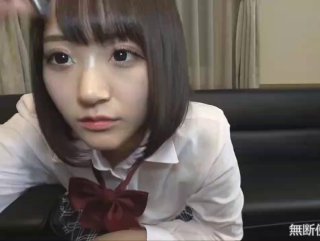 精品拍摄-长得酷似某知名女明星的漂亮美女平面嫩模酒店先被摄影师操一次后在拍摄,正拍着又忍不住狂干一次!
