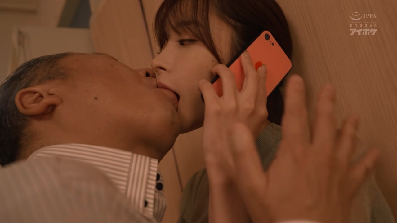 FERA-182 セックスの練習台になってくれた母～母親とのセックスが良すぎるせいで彼女と別れた僕は夢中で何度も